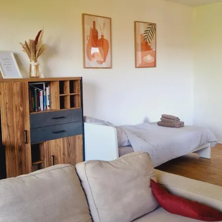 Fully Equipped Two-room With Balcony Apartament Hildesheim