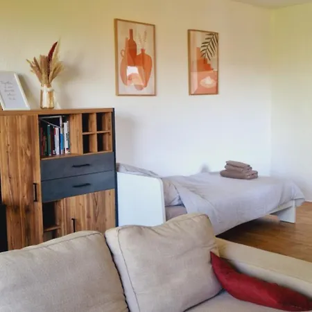 Fully Equipped Two-room With Balcony Apartament Hildesheim