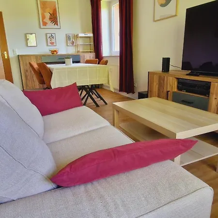 Fully Equipped Two-room With Balcony Apartament Hildesheim